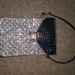 Small wristlet clutch